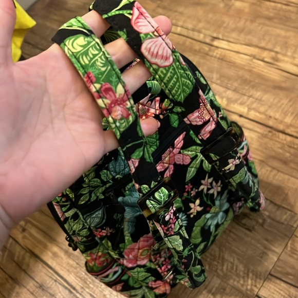 Vera Bradley mini backpackck - Picture 4 of 9